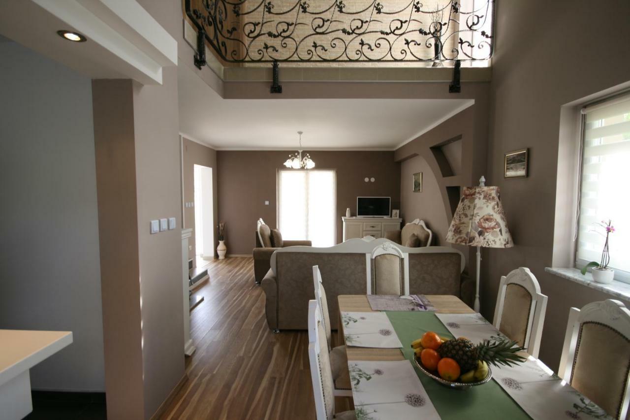Holiday House Leona 오토칵 외부 사진
