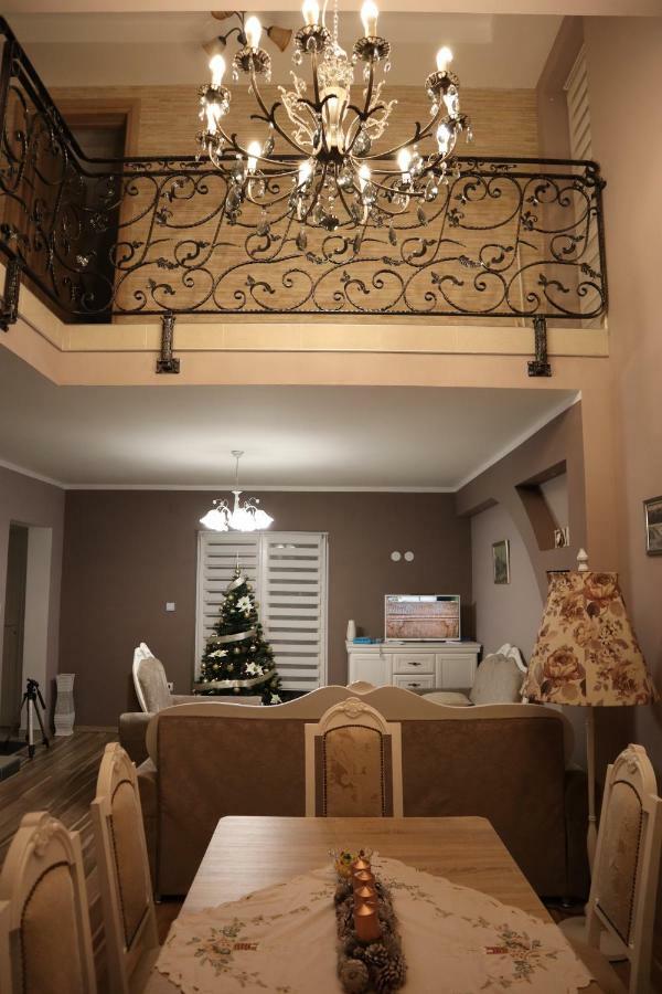 Holiday House Leona 오토칵 외부 사진
